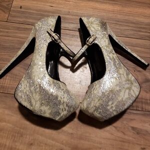 Steve Madden Gold Glitter Heels Viktoree Size 8 Medium